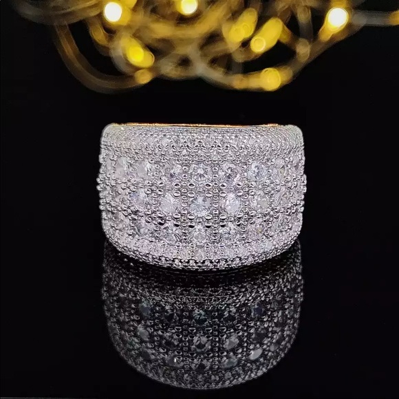 Jewelry - New Luxury Round 925 Silver designer Engagement Ring